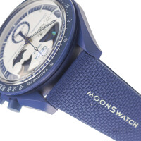 Swatch x Omega Mission to Earthphase Hunter Moon "Snoopy" Moonshine Gold
